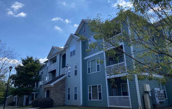 Edgewater Vista Apartments, Decatur Georgia, apartment building exterior