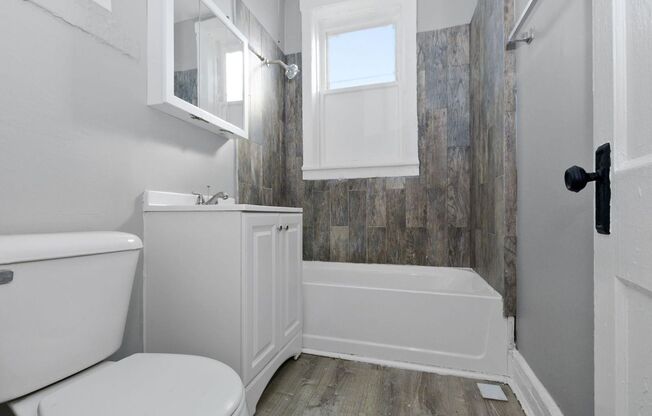 1 bed, 1 bath, 580 sqft, $1,355, Unit 4236 - 3W