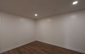 1 bed, 1 bath, $2,100, Unit 07