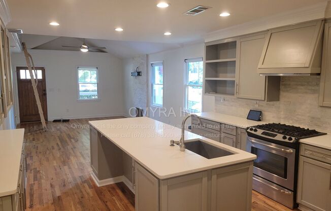 Gorgeous Bungalow in Grant Park!