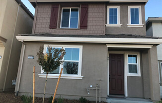 NEWER HOME BY BEAZER HOMES - 4 BED, 2.5 BATHS, 1713 SQ FT ALL APPLIANCES INCLUDED