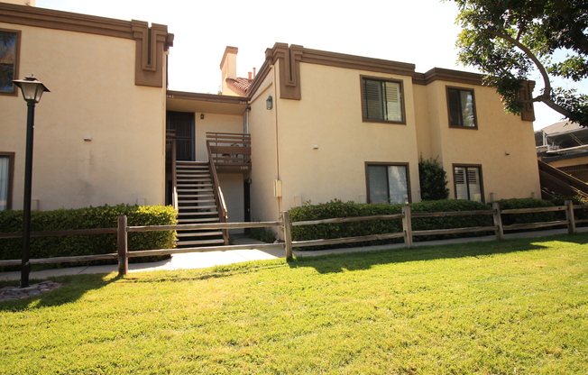 Spacious 1 Bd Condo in Scripps Ranch!