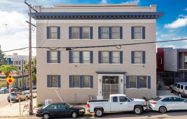 Studio, 1 bath, $1,595, Unit 27