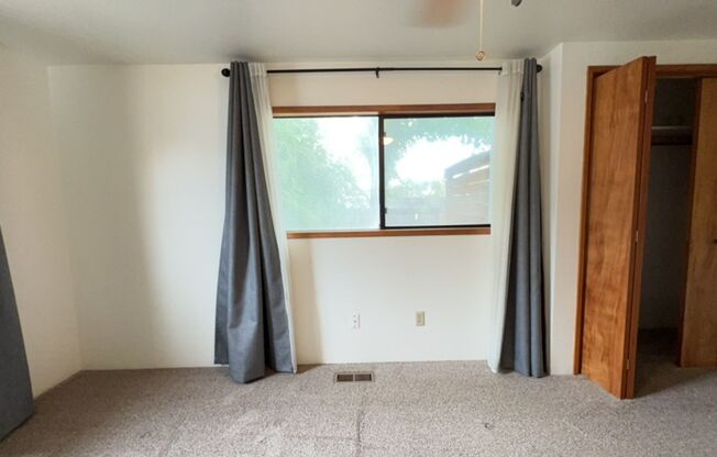 3 beds, 2 baths, $1,950