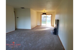 3 beds, 1.5 baths, $2,550