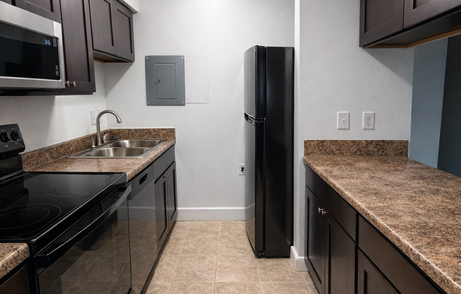 2 beds, 1 bath, 760 sqft, $1,575, Unit 1-0409