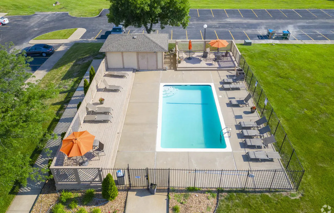 1 bed, 1 bath, 605 sqft, $1,095, Unit 37