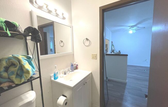 1 bed, 1 bath, $1,195, Unit 308