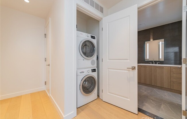 1 bed, 1 bath, 711 sqft, $2,800, Unit 1414