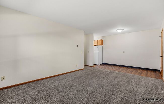 2 beds, 1 bath, 660 sqft, $1,095, Unit 22