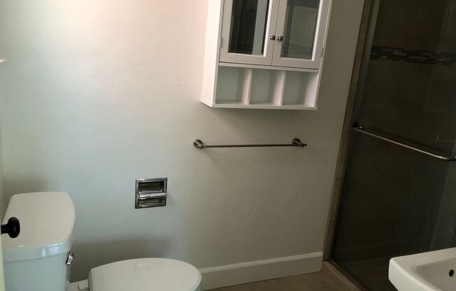 Studio, 1 bath, 380 sqft, $1,695, Unit 905