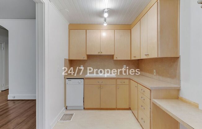 1 bed, 1 bath, $1,550