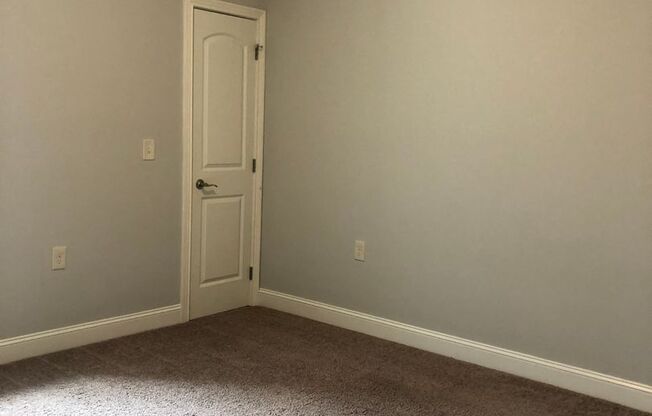 2 beds, 2 baths, 1,074 sqft, $905, Unit 39