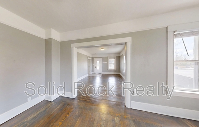 2606 N CASCADE AVE