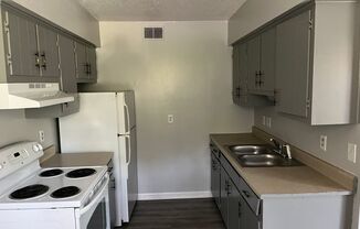 2 beds, 1 bath, $785