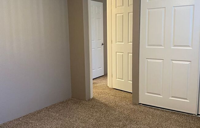 2 beds, 1 bath, 830 sqft, $1,220, Unit J-230