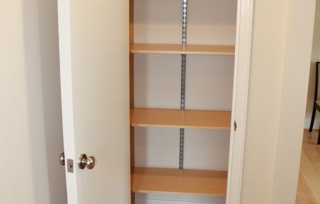 1 bed, 1 bath, 676 sqft, $2,725, Unit 406