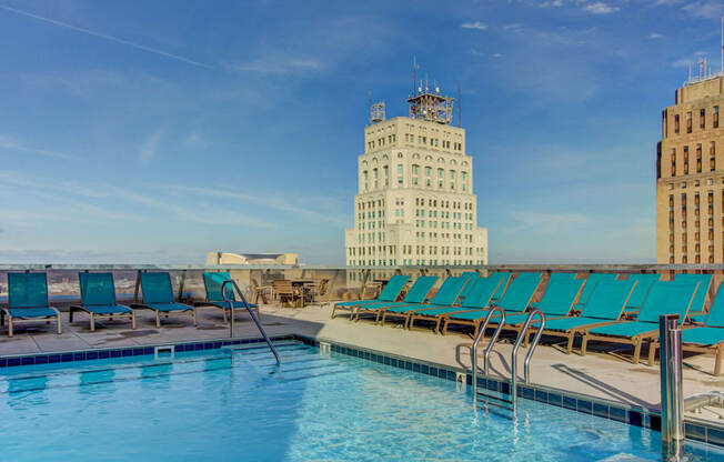 apartment with the tallest rooftop pool in kansas city mo