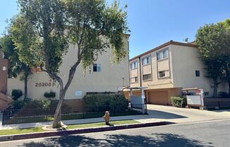 Beautiful 2-Bedroom/2.5 Bath Townhome