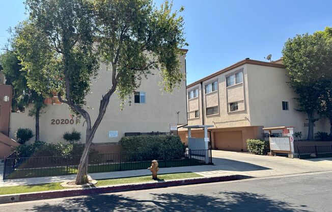 Beautiful 2-Bedroom/2.5 Bath Townhome