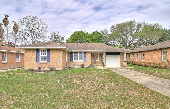 4021 Markins - 3/Bed 1/Bath - $1495/month