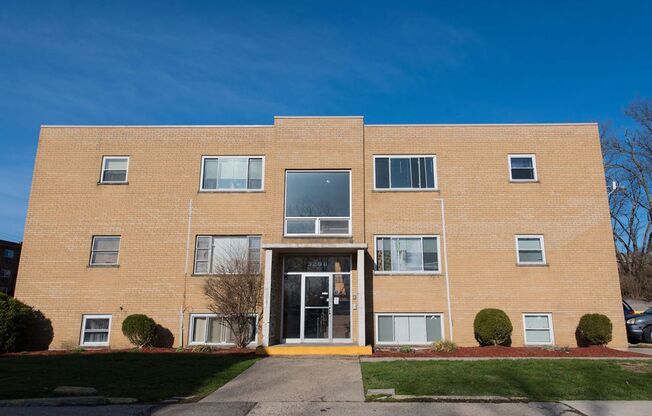 3294 CAMVIC TERRACE APARTMENTS