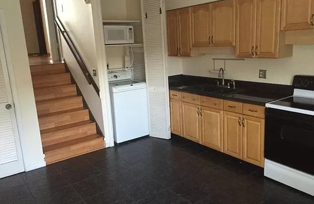 4316 LA MORA CT