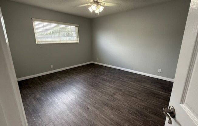 2 beds, 1 bath, 920 sqft, $2,595, Unit L5