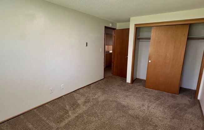 Holly St. - 401