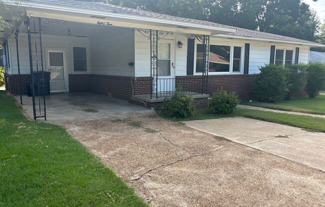 3 beds, 2 baths, $1,200