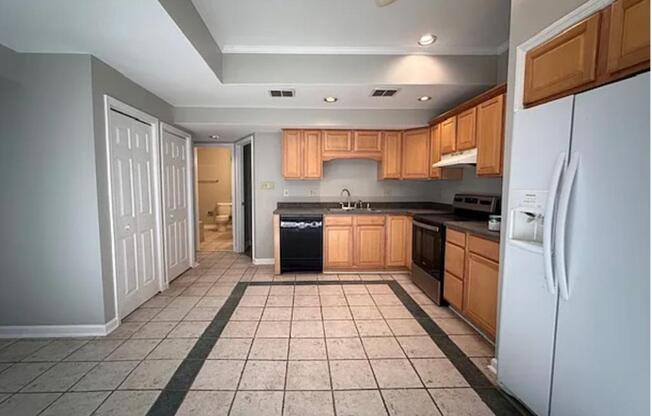 110 E MAIN ST