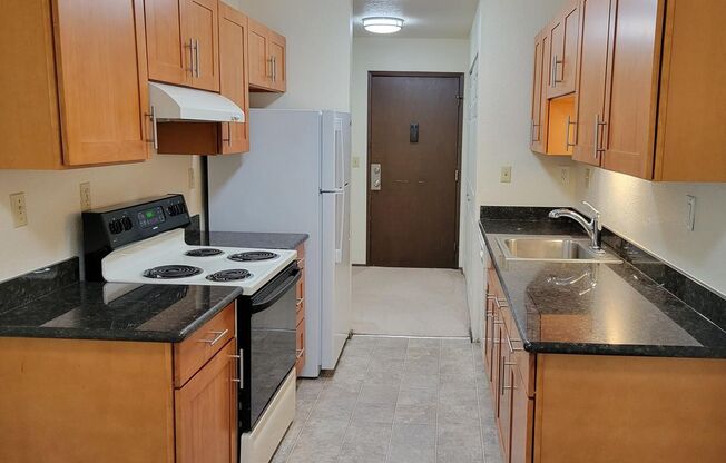 1 bed, 1 bath, 650 sqft, $1,650, Unit 38