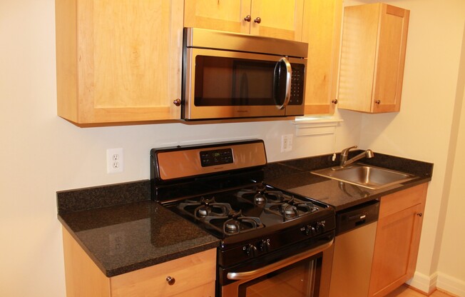 1 bed, 1 bath, 706 sqft, $2,300, Unit 108