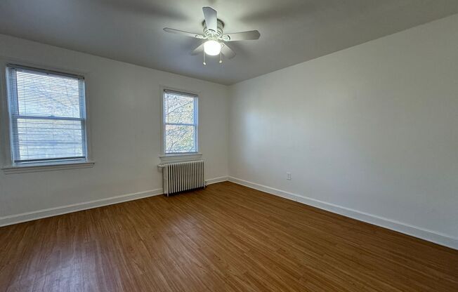 Ideal 1 Bed 1 Bath Unit with Fenced Yard In Charming Old City