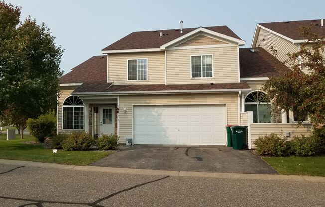 Spacious End Unit Townhouse