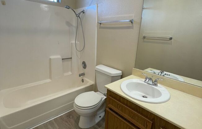 2 beds, 2 baths, $2,495, Unit 4241-4