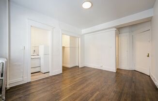 Studio, 1 bath, 335 sqft, $1,295, Unit Unit 208