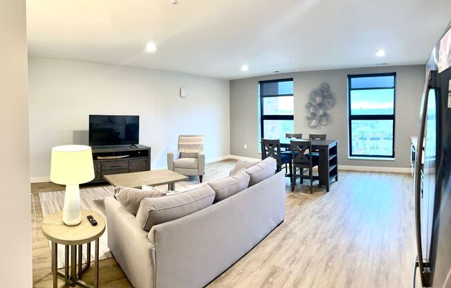 1 bed, 1 bath, 873 sqft, $1,600, Unit 507