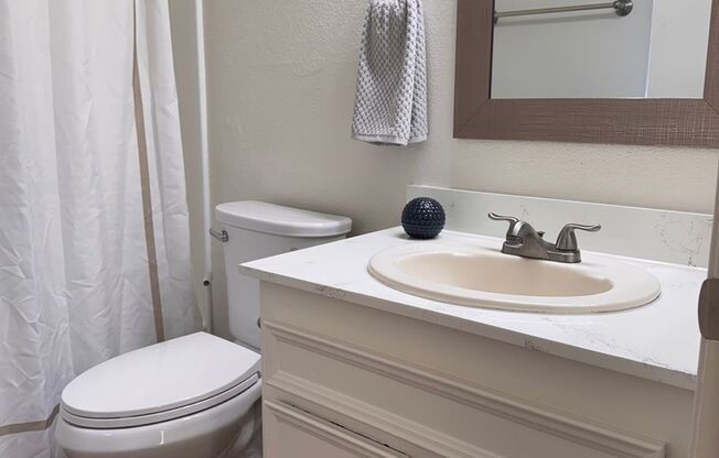 2 beds, 2 baths, 947 sqft, $2,225, Unit 49