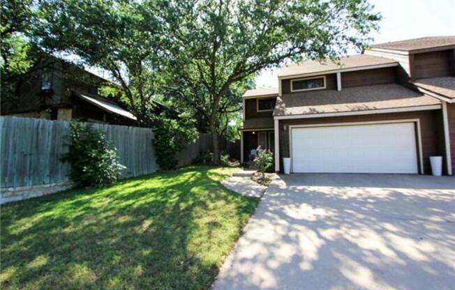 8113 BAYWOOD DR