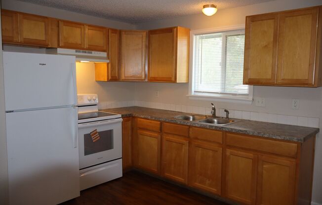 1106 W. 10th St