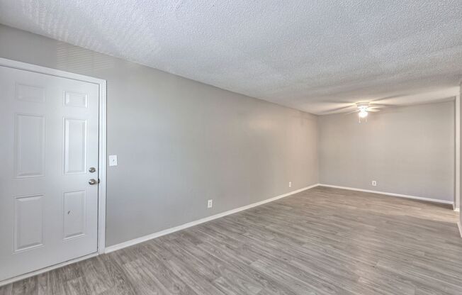 2 beds, 1.5 baths, 962 sqft, $1,349, Unit E13