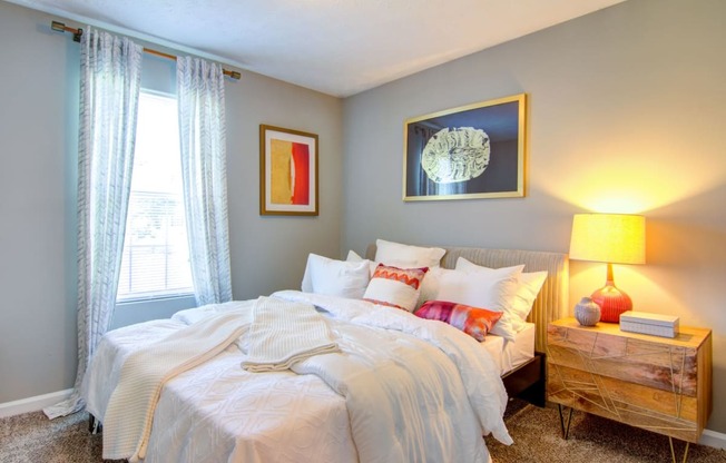 Sutter Lake Apartments Bedroom