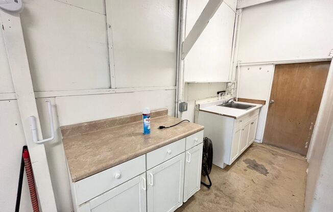 1003 3rd Ave