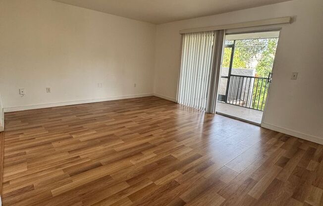 3 beds, 2 baths, 1,205 sqft, $2,075, Unit 174