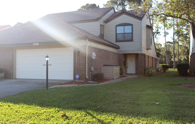 Spacious Townhome in Pelican Bay!