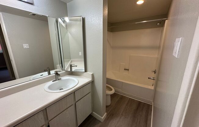 1 bed, 1 bath, 633 sqft, $1,440, Unit 106