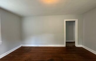 2 beds, 1 bath, $1,095