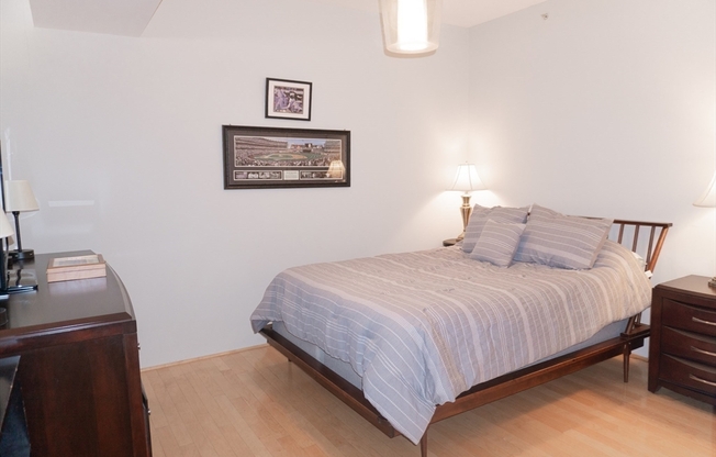 1 bed, 1 bath, 829 sqft, $4,300, Unit 210
