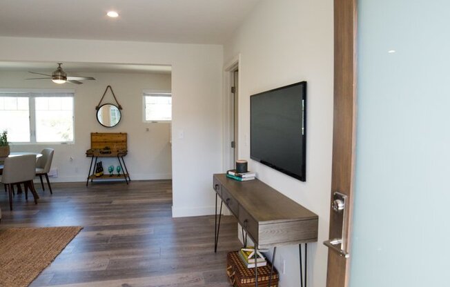 1 bed, 1 bath, 565 sqft, $2,785, Unit 5